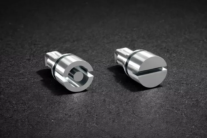 Inserts for 1/4 turn latch